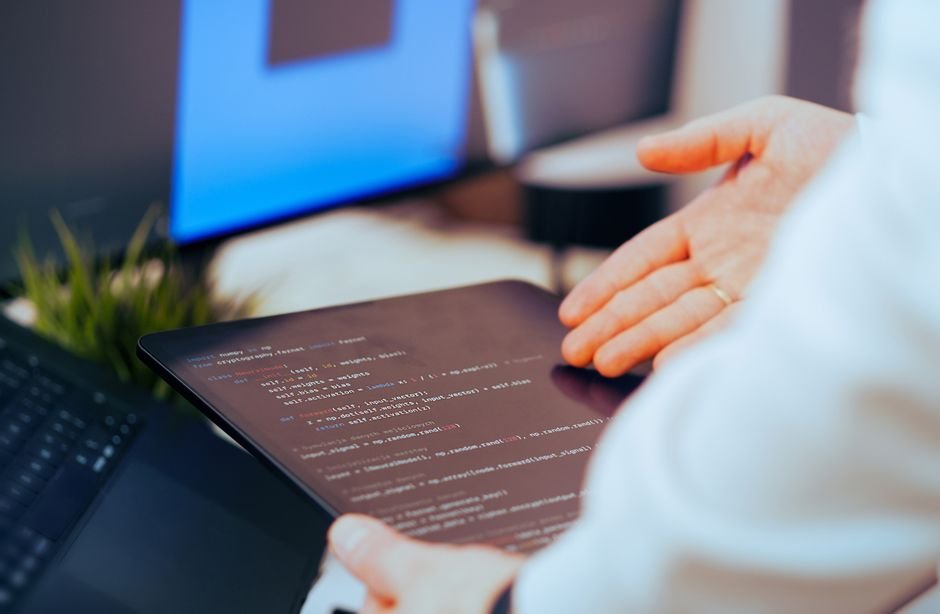 Free WordPress Caching Plugins - Web Developer Debugging Code Monitor Overview